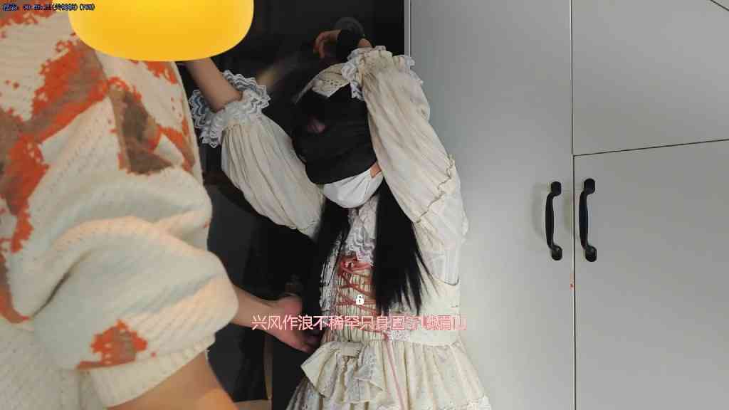 1736104undn8qundeluuze.jpg