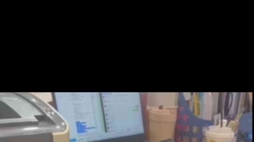 大神真实tou拍少妇同事的玩鞋挑鞋，极致诱导