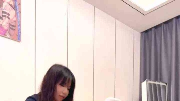 【小饭团】真实户外开发路人女神 闻tian她的白袜臭脚