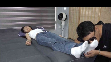 真实大神放倒模特狂tian美脚新版本（完整）