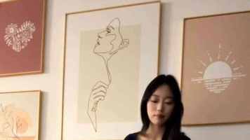 【醒醒】大口吸吮颜值太妹的白袜脚裸足